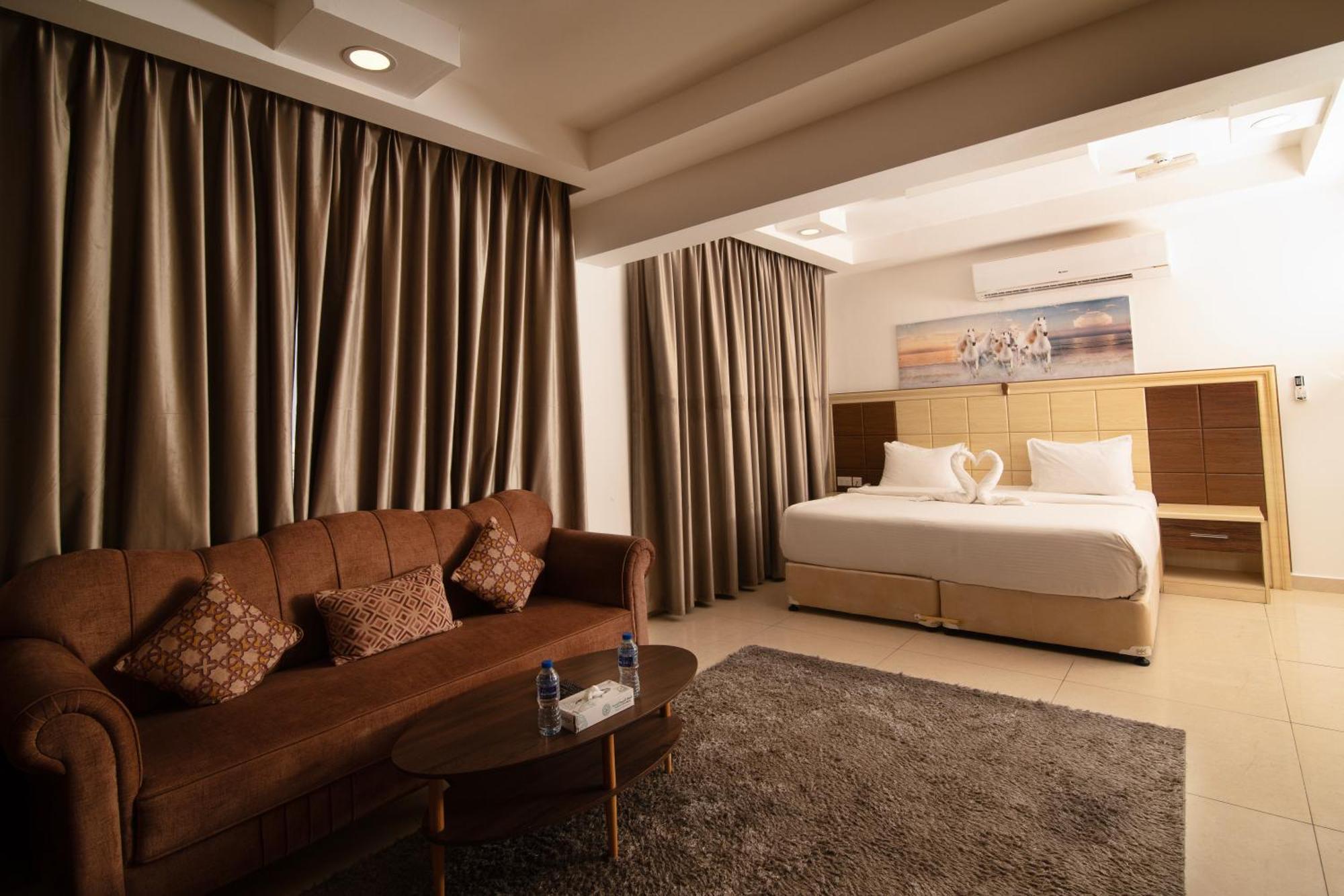 Diamond Star Hotel فندق النجمة الماسية スィーブ エクステリア 写真