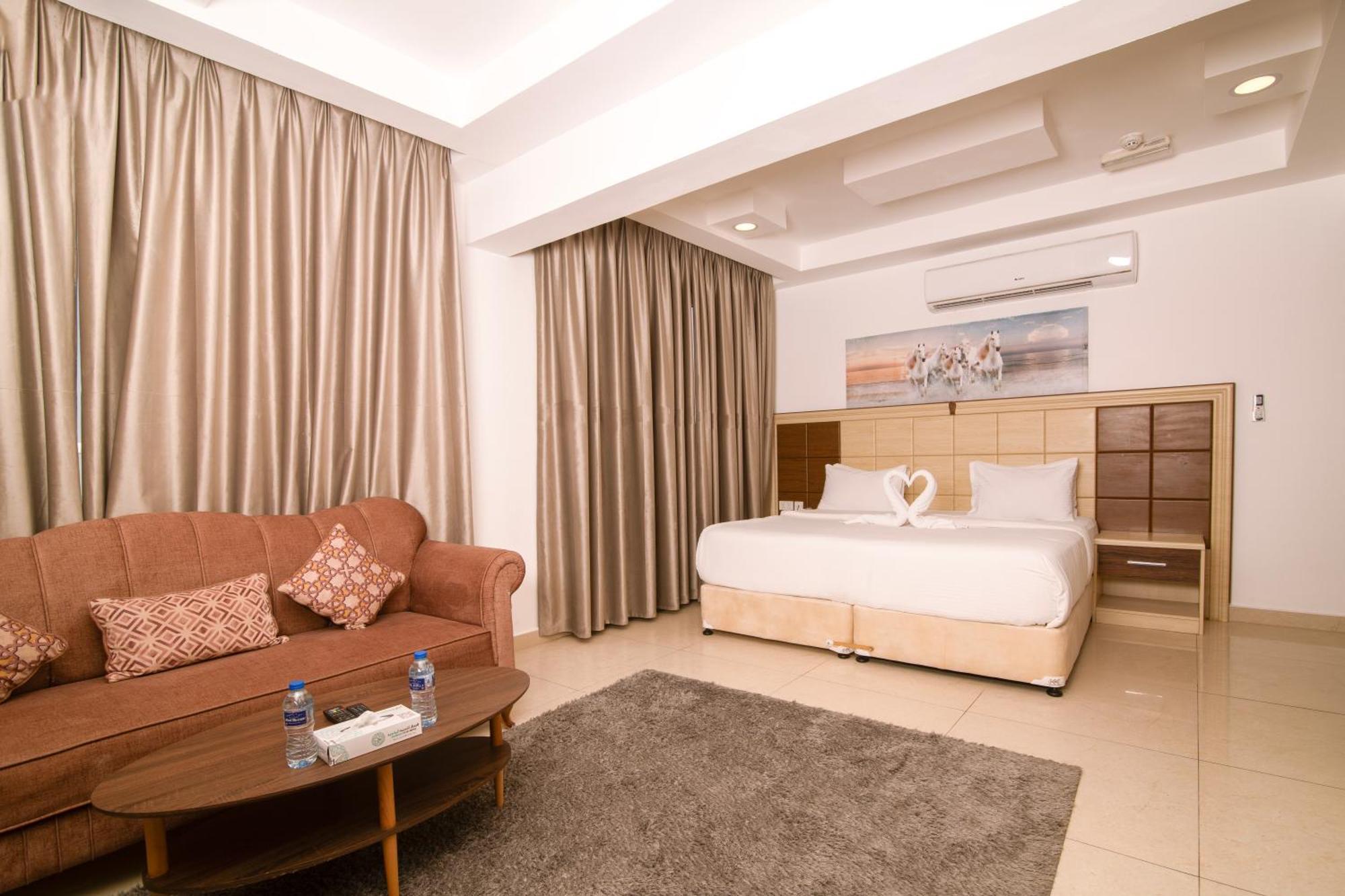 Diamond Star Hotel فندق النجمة الماسية スィーブ エクステリア 写真