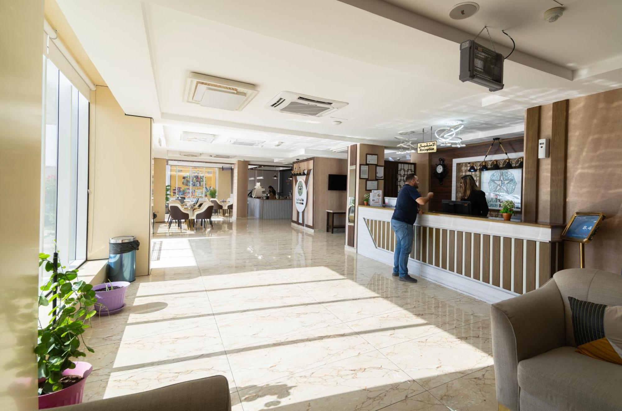 Diamond Star Hotel فندق النجمة الماسية スィーブ エクステリア 写真