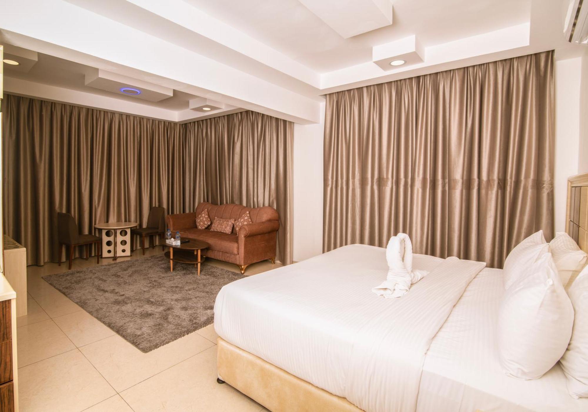 Diamond Star Hotel فندق النجمة الماسية スィーブ エクステリア 写真